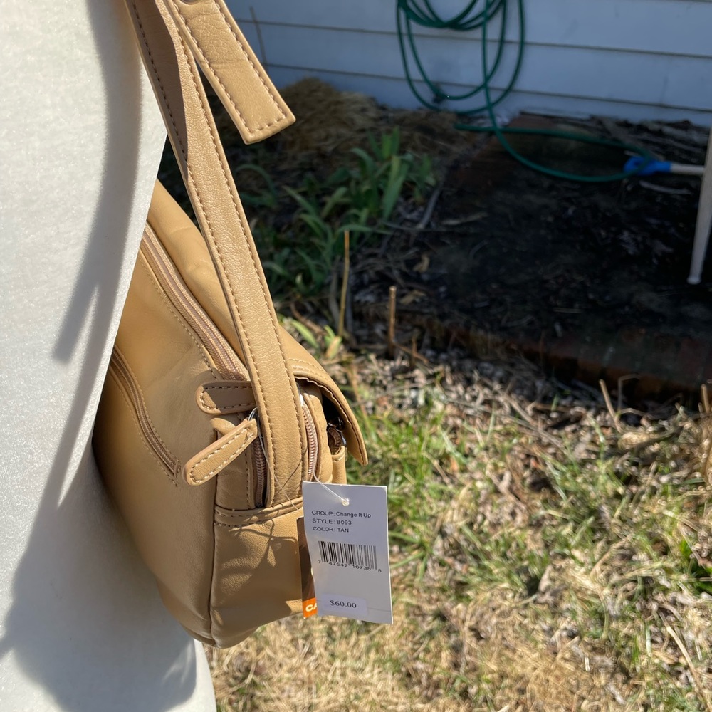 Carryland Change It Up Shoulder Bag - Picture 3 of 6